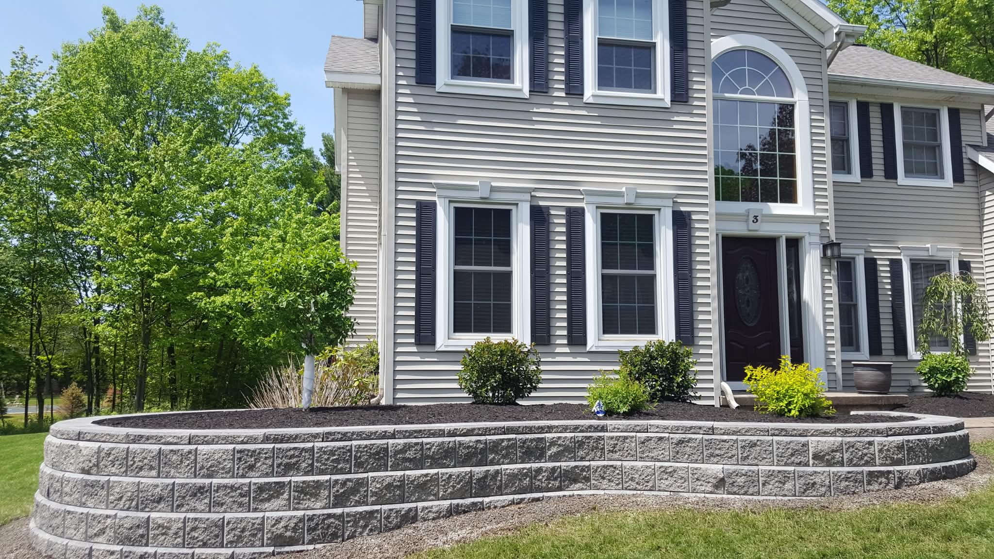 Retaining wall